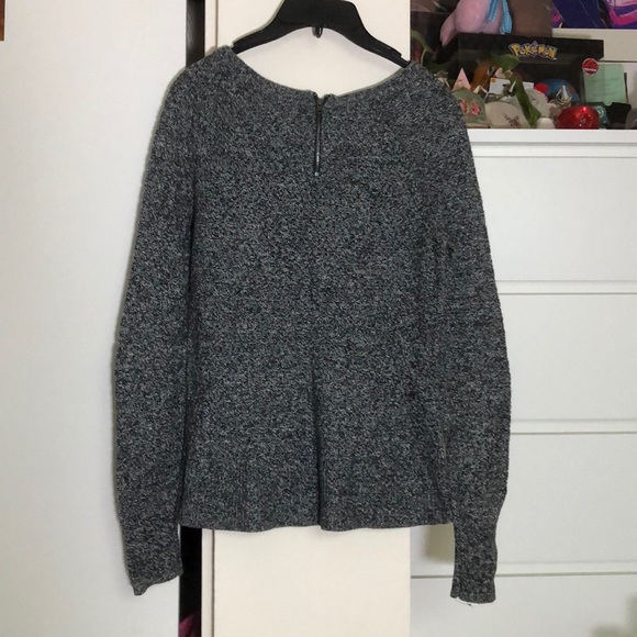 American Eagle Salt and pepper Sweater - Picture 2 of 4